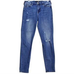 True Religion Women's Distressed Light Blue Skinny Jeans Size 29